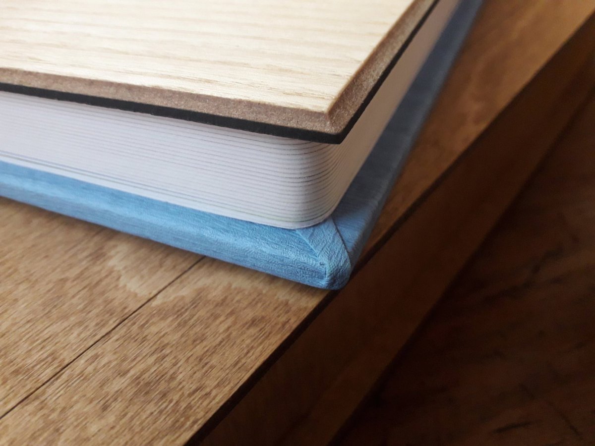 digitalflash_gr's tweet image. #Ξύλινο #Άλμπουμ, με μπιζουτέ βαμμένο και #φωτογραφία από #καμβά με φινίρισμα στο άλμπουμ. Μόνο στο @digitalflash_gr @Christos_OGI