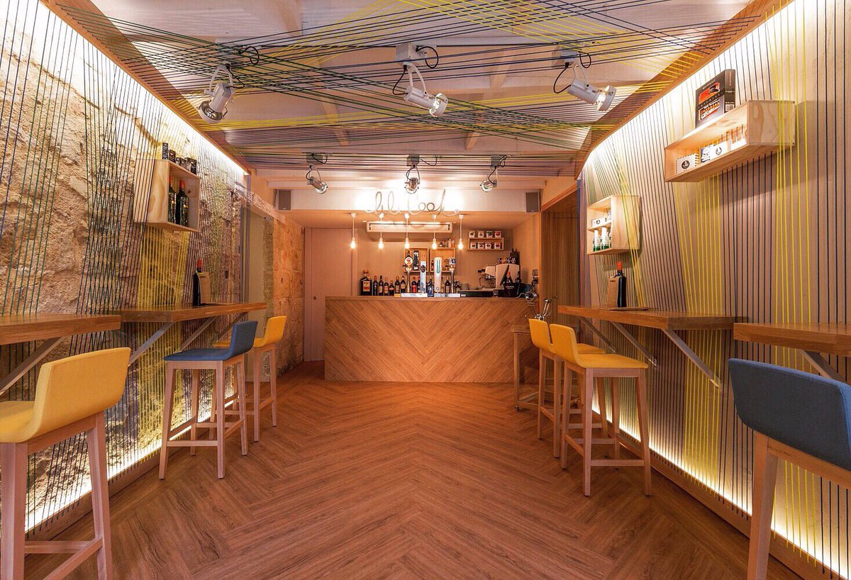 idi_studio's tweet photo. A la hora del #vermut nosotros lo tenemos claro, #lilicookvermutería. Un espacio moderno, acogedor y con vermuts 🔝 #diseño #clientesadmasd https://t.co/DobeGfefzP
