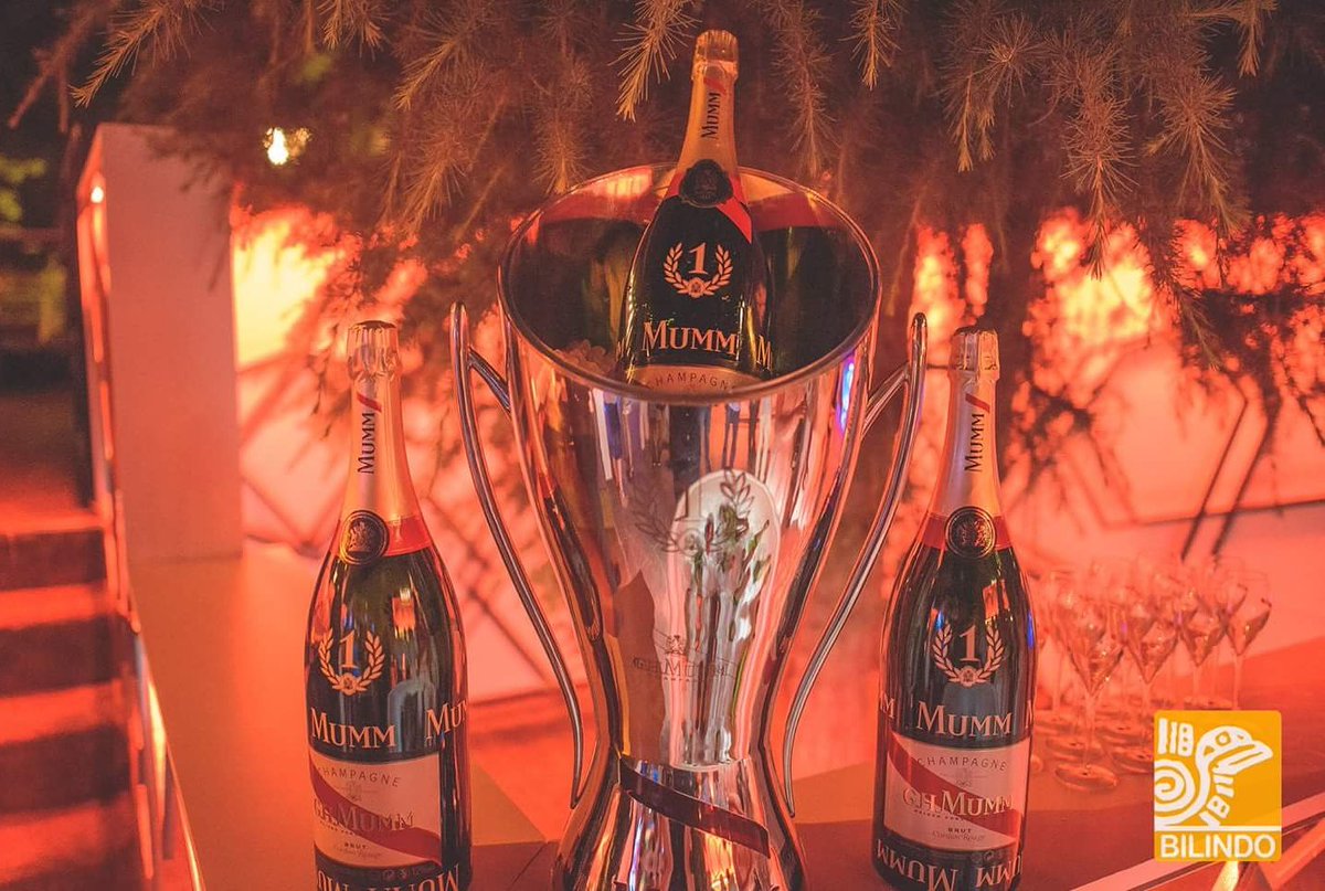 manuelconde11's tweet photo. Disfruta de un jueves de campeonato
@TerrazaBilindo 
Lista de invitados de 00.00h a 02.00h
☎677818973
Os espero pata tomarnos una copita🥂 https://t.co/X9XGjT7M89