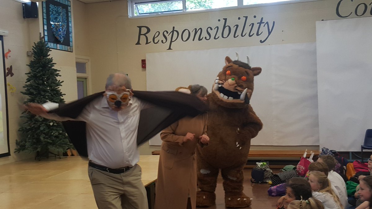 FrauMcLeod's tweet image. The Gruffelo performance with author Julia Donaldson #GoetheInstituteLondon #globalfutures