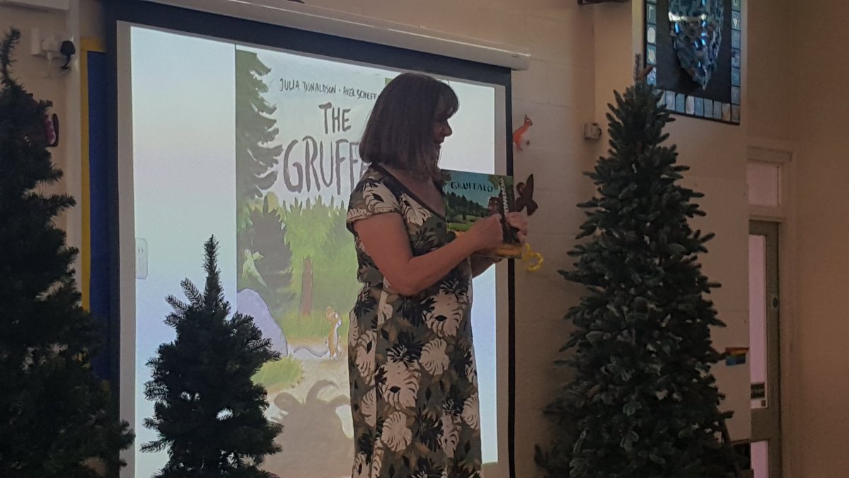 FrauMcLeod's tweet image. The Gruffelo performance with author Julia Donaldson #GoetheInstituteLondon #globalfutures