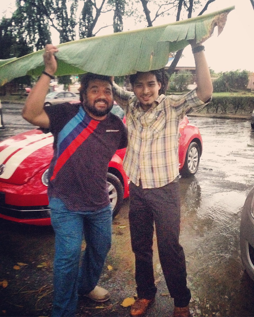 GambitSaifullah's tweet photo. Sediakan #DaunPisang apabila hujan.
As it rains during our #telemovie #shoot. #OpahDotCom โ https://t.co/rZxwDmE8Ue