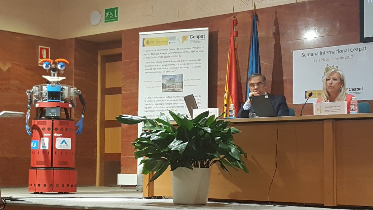 Semana Internacional #Ceapat17 .#robotica e interacción #SoyAccesible . Tecnología siempre al servicio del derecho a la #Autonomía Personal.