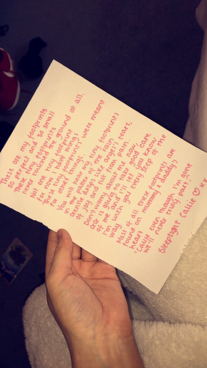 chloe_grimley's tweet photo. RIP to my precious little sister💕,no words can describe how sad I am that I never got to meet you😔 forever in our hearts🌸 ily Callie👼🏼xx https://t.co/FNL5SfrK3f