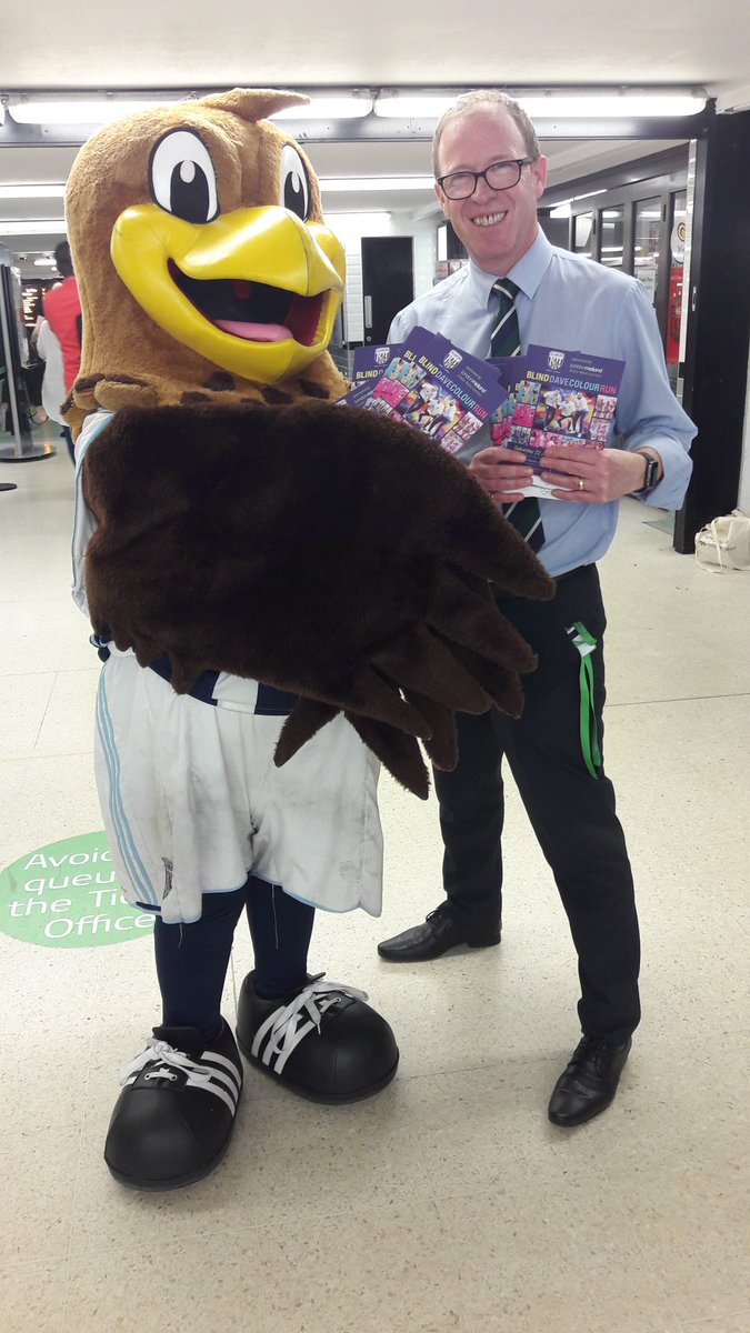 WBAFoundation's tweet photo. 📷 We're at B'ham Snow Hill Station to spread the word about @blinddaveheeley's Colour Run with @LondonMidland &amp; @sandwellcouncil! 

#WBA https://t.co/cHzHifAzCW