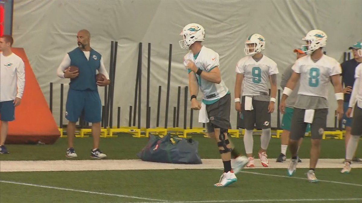BRACE YOURSELF!  Ryan Tannehill with his first public workout since his knee injury... bit.ly/2rlAVWe https://t.co/CprpbFi7at