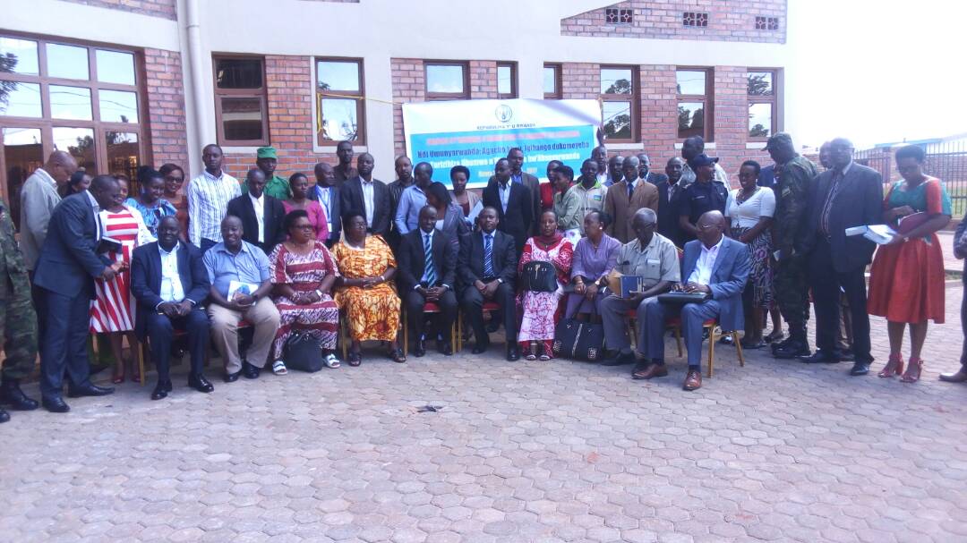 Today, Minister of state MINECOFIN Dr Uzziel Ndagijimana with some members of Unity club  opened Unityand reconciliation forum at D. level