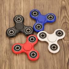 Zearwin04's tweet photo. ==CONCOURS==
Tentez de gagnez un pack de 2 hand spinners
Pour gagner RT et follow @Zearwin04
Tirage au sort le 28.05.17 à 20h

Bonne Chance https://t.co/xyFNeHJbv4