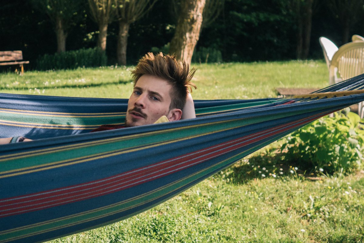 seed_to_tree's tweet image. Musicians life = busy life - #SeedtoTree in the garden of course!