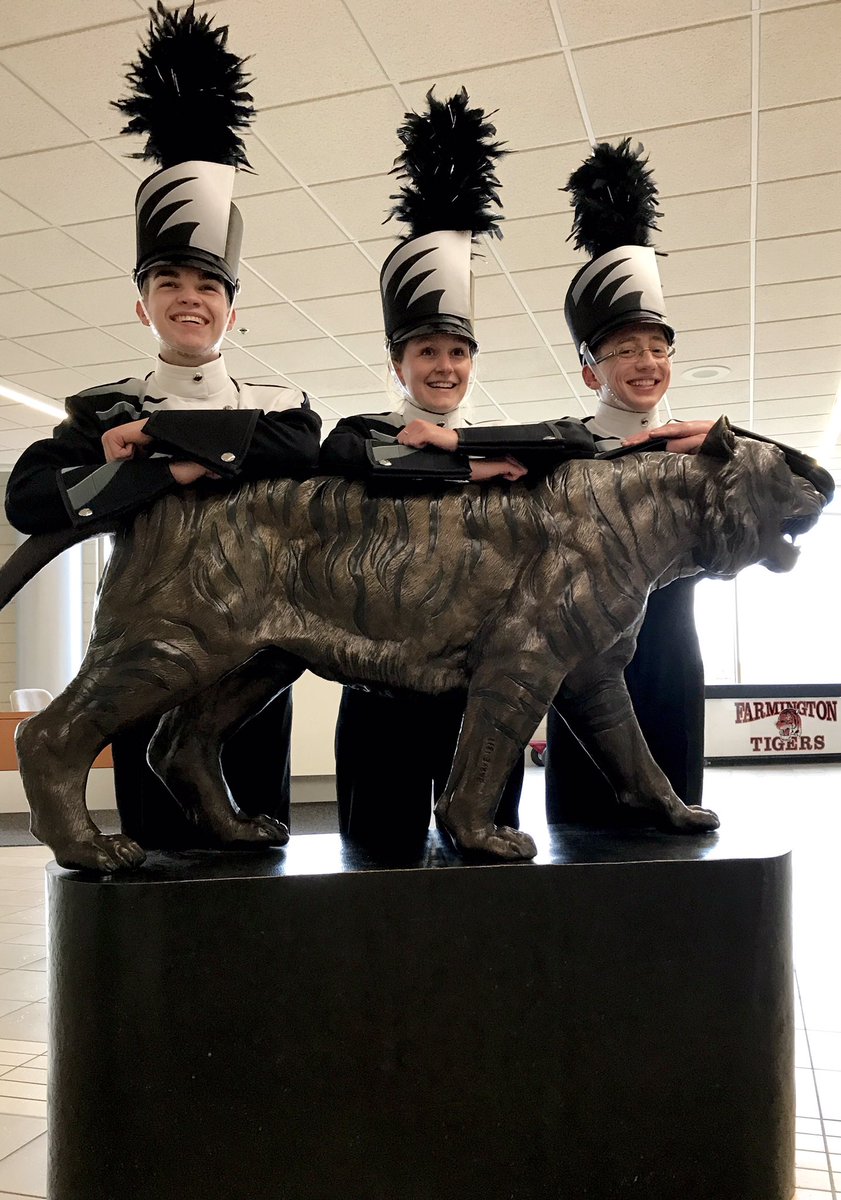 FHSTigerBand1's tweet photo. Sooooo proud of our new marching band uniforms! SHARP!!!! @FHSBerg @ISD192Athletics @Soup192 @district192 @LPierce192 @FredJMillerInc https://t.co/qwQofsAtLU