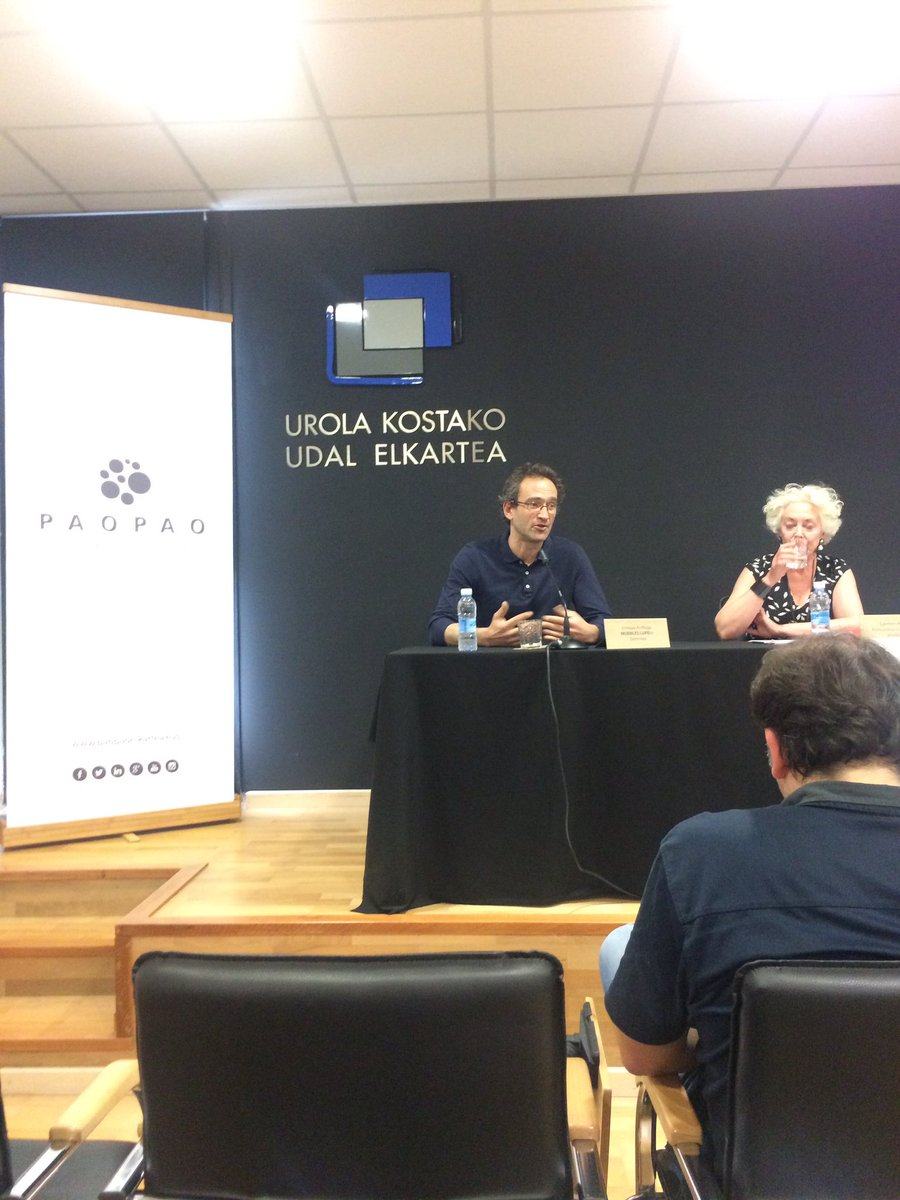 PaoPaoElkartea's tweet image. Enriquece Arrillaga, gerente de @muebleslufe, el #IkeaVasco da las gracias a @lombokdesign por la gestión de su comunicación #PaoPaoElkartea