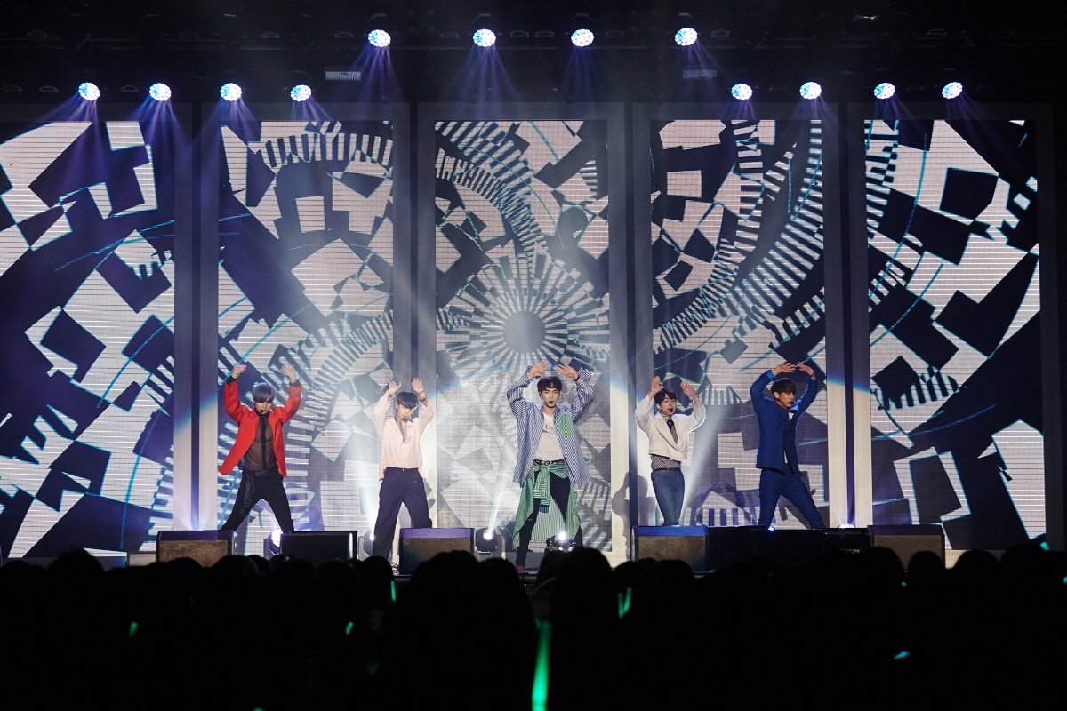 TSWMFanclub's tweet photo. "Fotos tomadas el 21 de mayo con el brillante #SHINee 💎 #9aniversario #SHINeeDay #SHINe9DAY #9파티 #굿파티 #525 "
Cr.To SHINee Official Vyrl
#샤이니 https://t.co/mDoYeY4meU