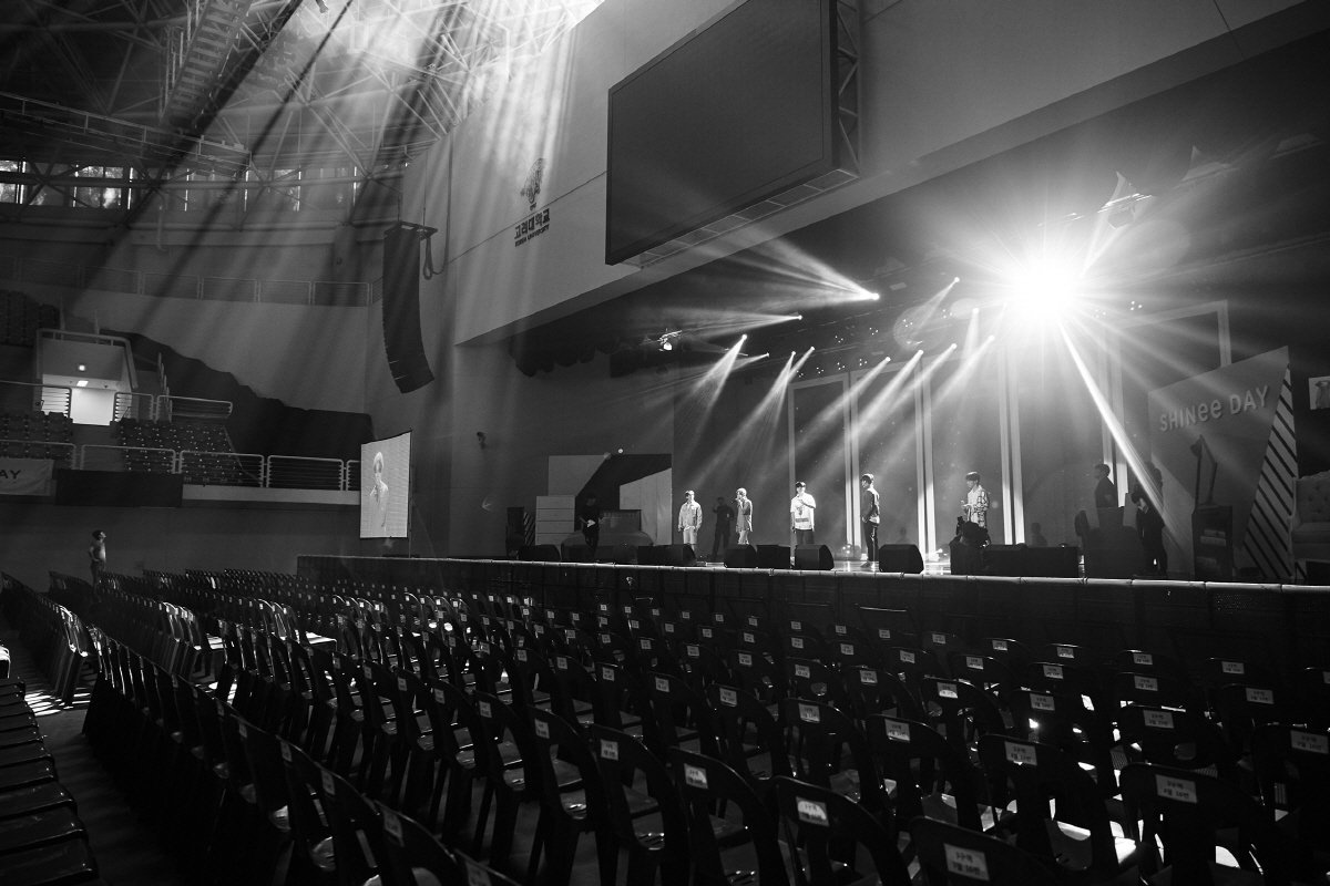 TSWMFanclub's tweet photo. "Fotos tomadas el 21 de mayo con el brillante #SHINee 💎 #9aniversario #SHINeeDay #SHINe9DAY #9파티 #굿파티 #525 "
Cr.To SHINee Official Vyrl
#샤이니 https://t.co/f87RKLtg3J