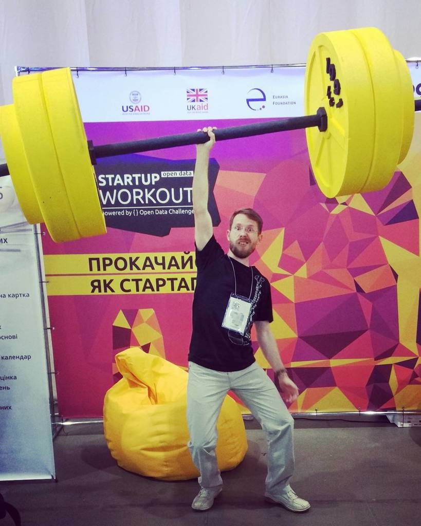 Beleckiy's tweet photo. Я прокачался 💪 
#iforum2017 #iforum https://t.co/LYMdHZGLRr