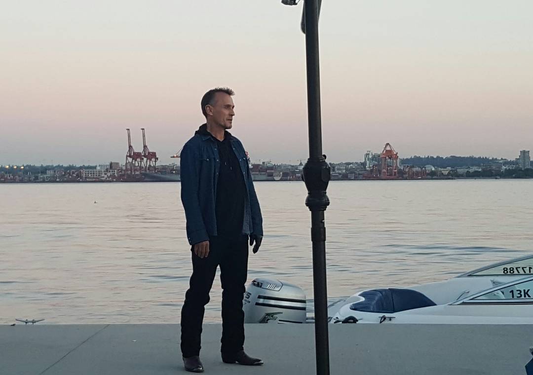 T-Bag finally found someone to care about. #BTS #PrisonBreak 📷: <a href="/robert_knepper/">robert knepper news</a>