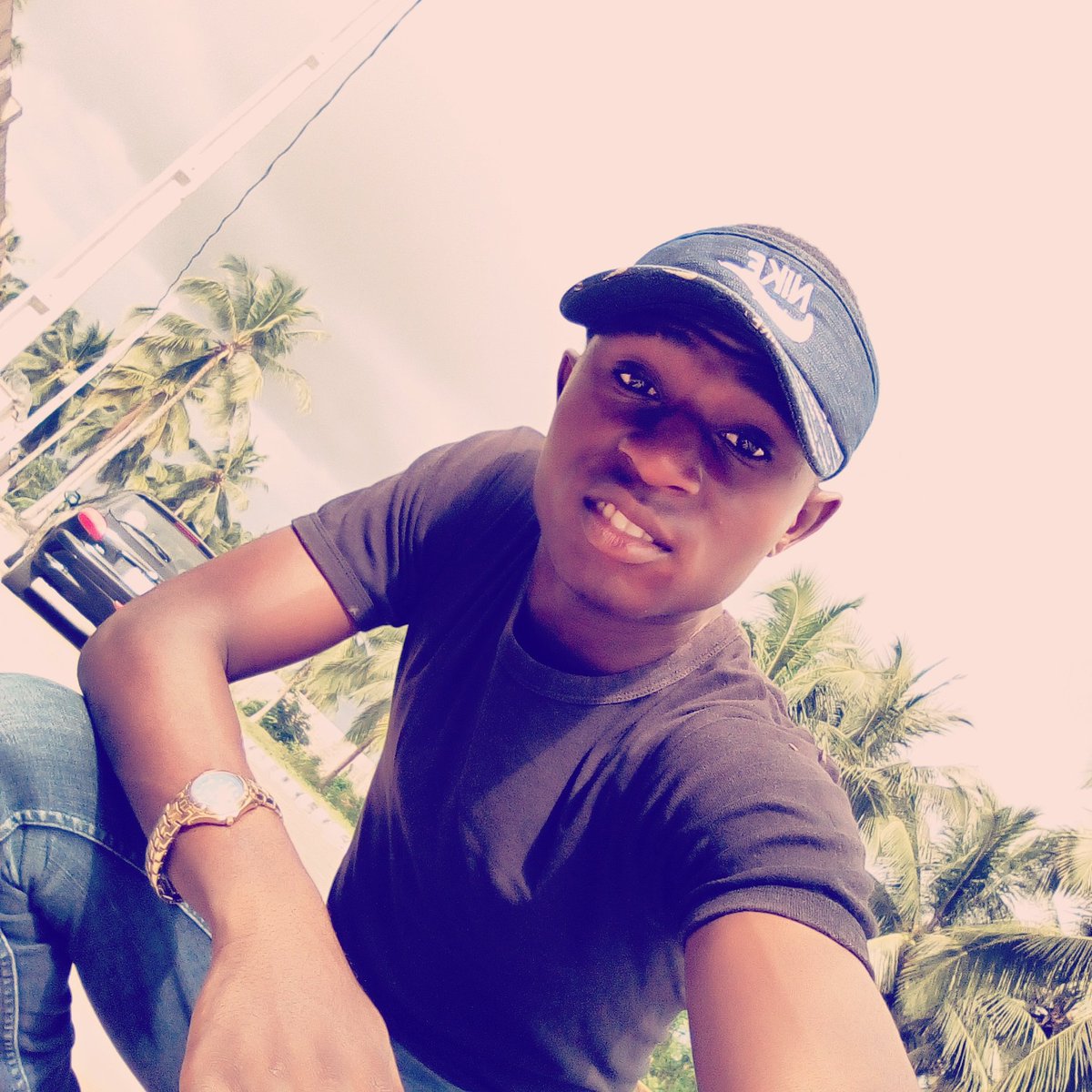 OmogunwaD's tweet photo. #Wavy https://t.co/rXDHyP9F76