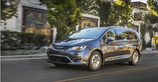 2017 #Chrysler Pacifica Hybrid wins top honor to overall "Best Family Car' from the GAAMA! ow.ly/naVw30c2ufY