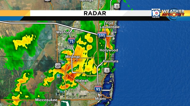 RIGHT NOW - Heavy rain & lightning from Fort Lauderdale south to Aventura, west to Miramar & Doral areas #Flwx https://t.co/O0yxKvi2J0