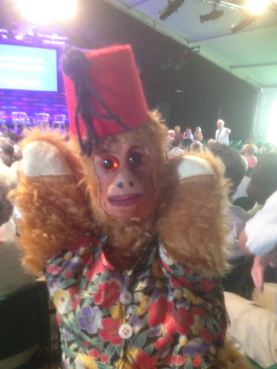 VoteForPuppet tweet picture