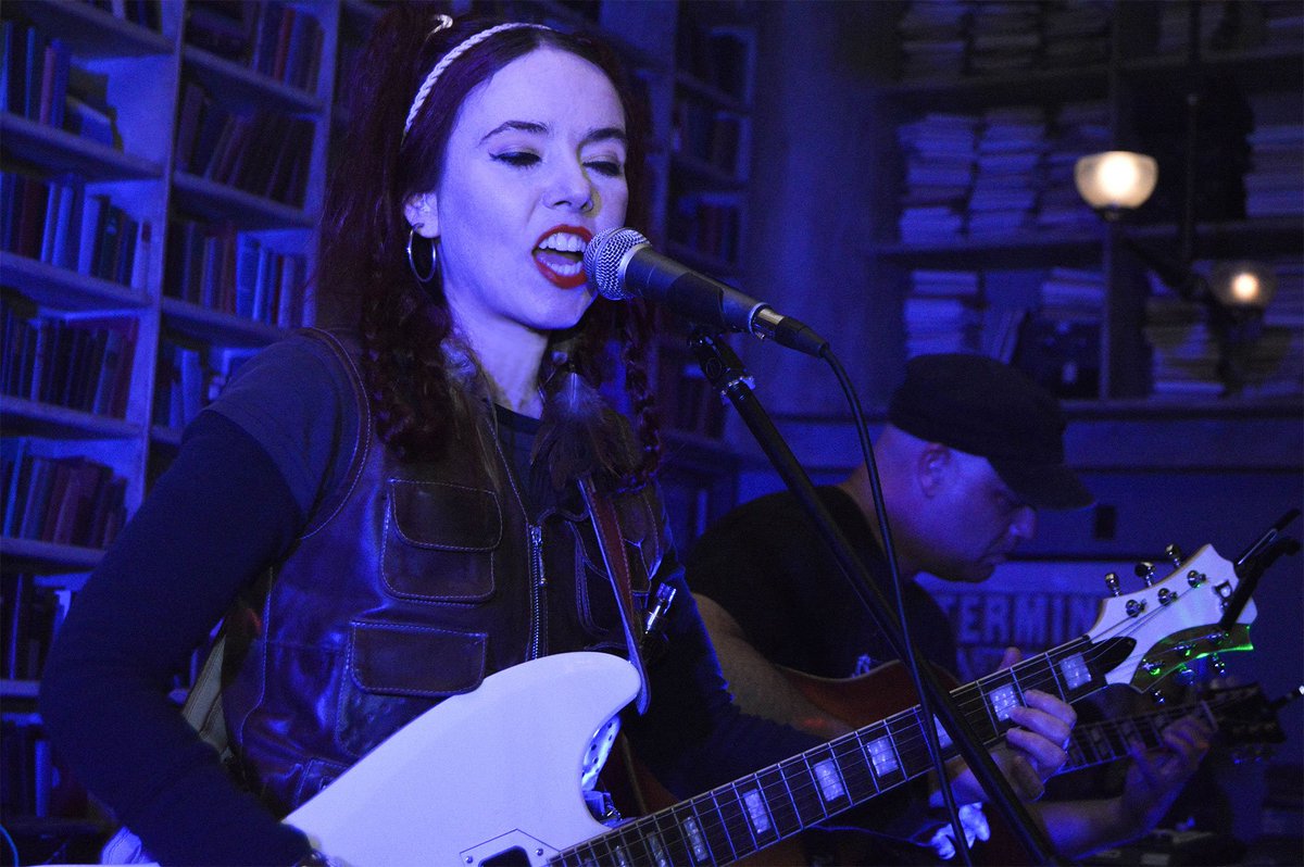 firebugmusic's tweet photo. #Tbt #TBThursday #AMightyLamb #Hollywood #NOLA #rockergirl #rock #LosAngeles https://t.co/ZQlqs17vhi