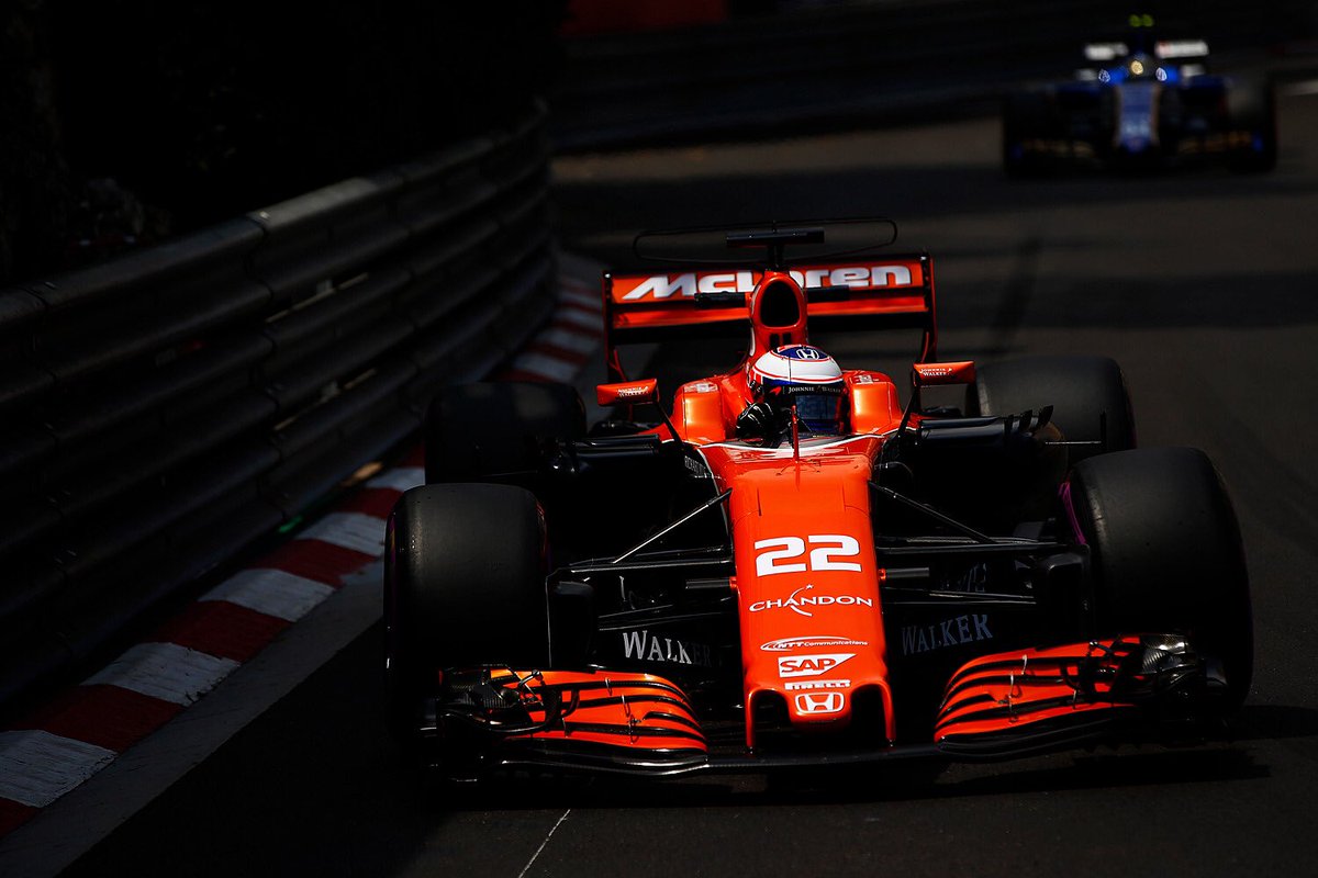 jensonbuttonBR's tweet image. Jenson Button está evoluindo a cada treino, no FP2 ele foi P12