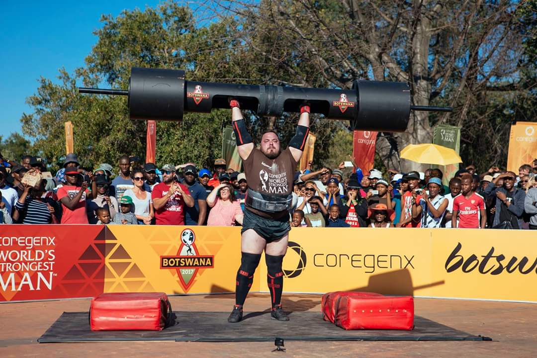 CrazyStrength's tweet image. Who else loves log press?! #teamcrazystrength #logpress #wsm17 #strongman #worldsstrongestman
