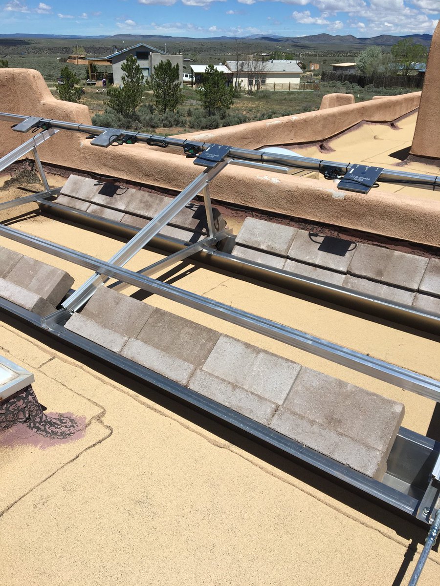 PPCSolar's tweet photo. Getting started ☺ #sun #energy #SolarEnergy ️ https://t.co/g8grtFI6a7