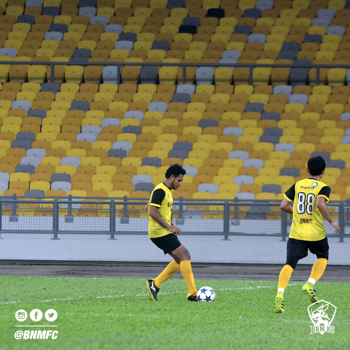 wearebnmfc's tweet photo. Hari Komuniti 2017 19hb Mei 2017.
Stadium Nasional Bukit Jalil.
BNMFC vs Subang City FC
Photo by Izdi Ariff
#bnmfc #coyb #roadtosnbj https://t.co/KVrigvTOng