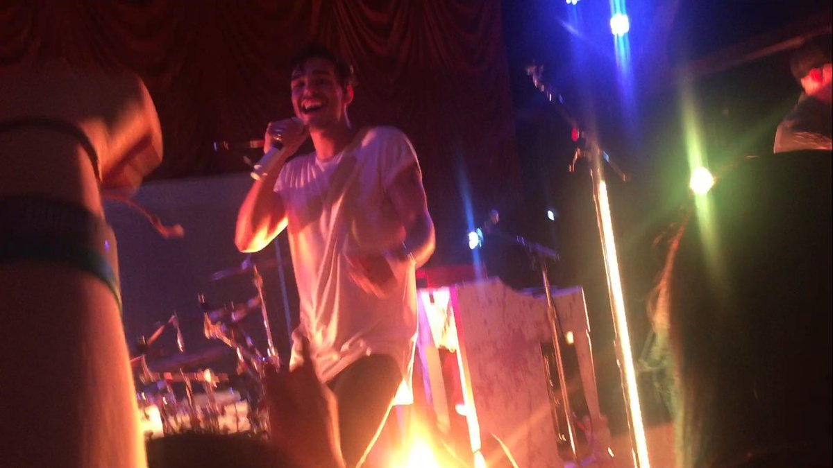 JacobW_Poland's tweet photo. Jacob performing in New York (Via.  @heartbeatbea )
📍May 25
 #basicallyhappyNYC

 https://t.co/ny6ns6naYf