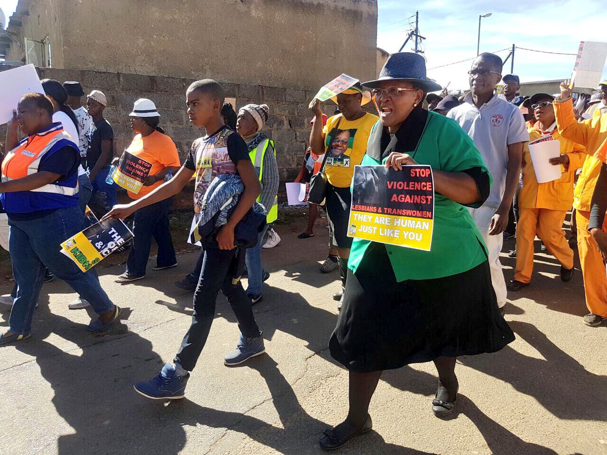 FaithMazibukoSA's tweet image. #HandsoffOurSisters
#HandsOffOurMothers
#HandsOffWomen
#StopKillingOurSisters 
#StopKillingWomen
#StopKillingUs