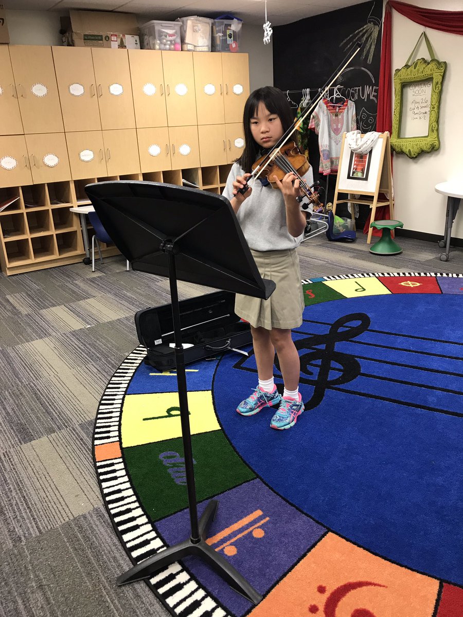 B_Schmutzler's tweet photo. Mia rocks her viola on student spotlight this week ⭐️ #mvarts #mvlower @JaynesMustangs https://t.co/hTD05SJ4I0