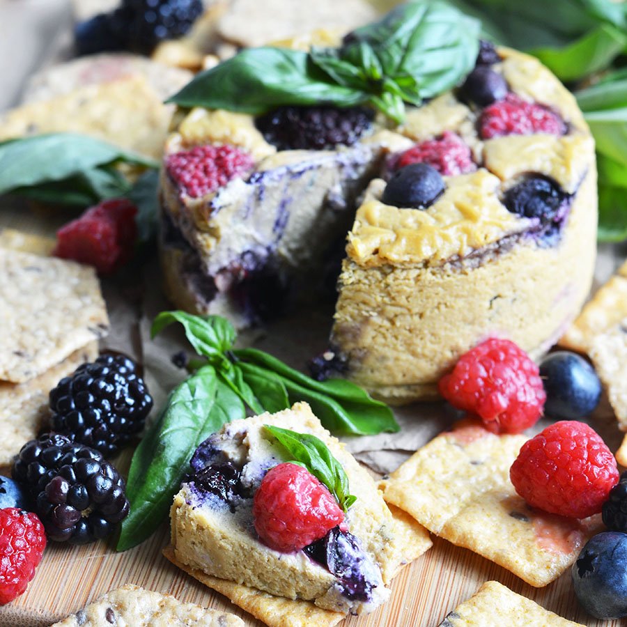 vegan_kitchen's tweet photo. VEGAN Baked Berry-Basil Cheese featuring @LuvCrunchmaster crackers!! #ad https://t.co/7co5PBCQej https://t.co/Fpmml2imFi