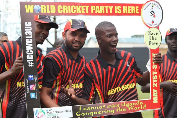 Jadwong's tweet photo. Super bowling by #Nsubuga &amp; #Irfan puts Uganda back on track,  #Oman next https://t.co/VFe3ogqLz5   #ICCWCL3UG #cricket  📷 @AminahBabirye https://t.co/VwIJ9EDyNC
