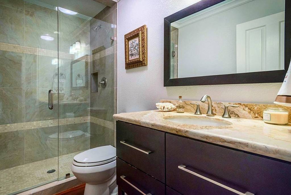 KEYtoVEGAShome's tweet photo. What's your morning routine? Shower before breakfast or after? #summerlin #coldwellbanker #realestate #summerlinlv #lasvegas #luxury #openh… https://t.co/483eYRSBeF