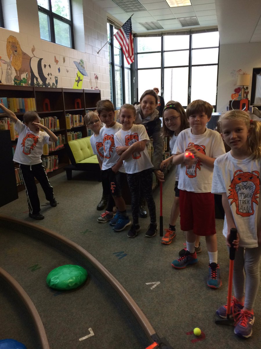 mrslangersclass's tweet image. Rain can&apos;t stop us! Let the (Field Day) games begin! #cfevs #stillhavingfun