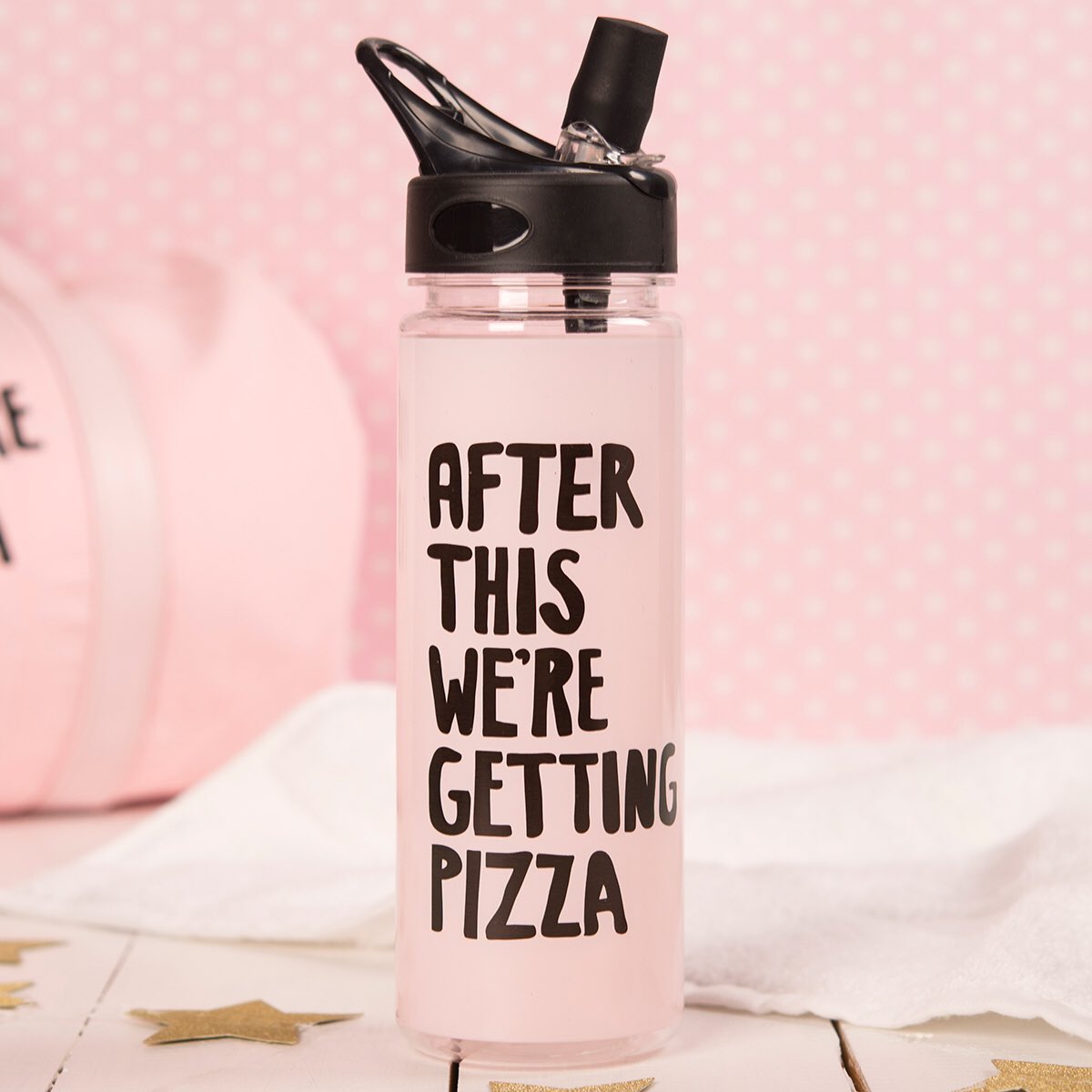 molta_pizza's tweet photo. #moltapizza #pizza #yoga #moltaqueso #moltapop #ejercicio #gym #agua #hazejercicio https://t.co/pbAcB6STDb