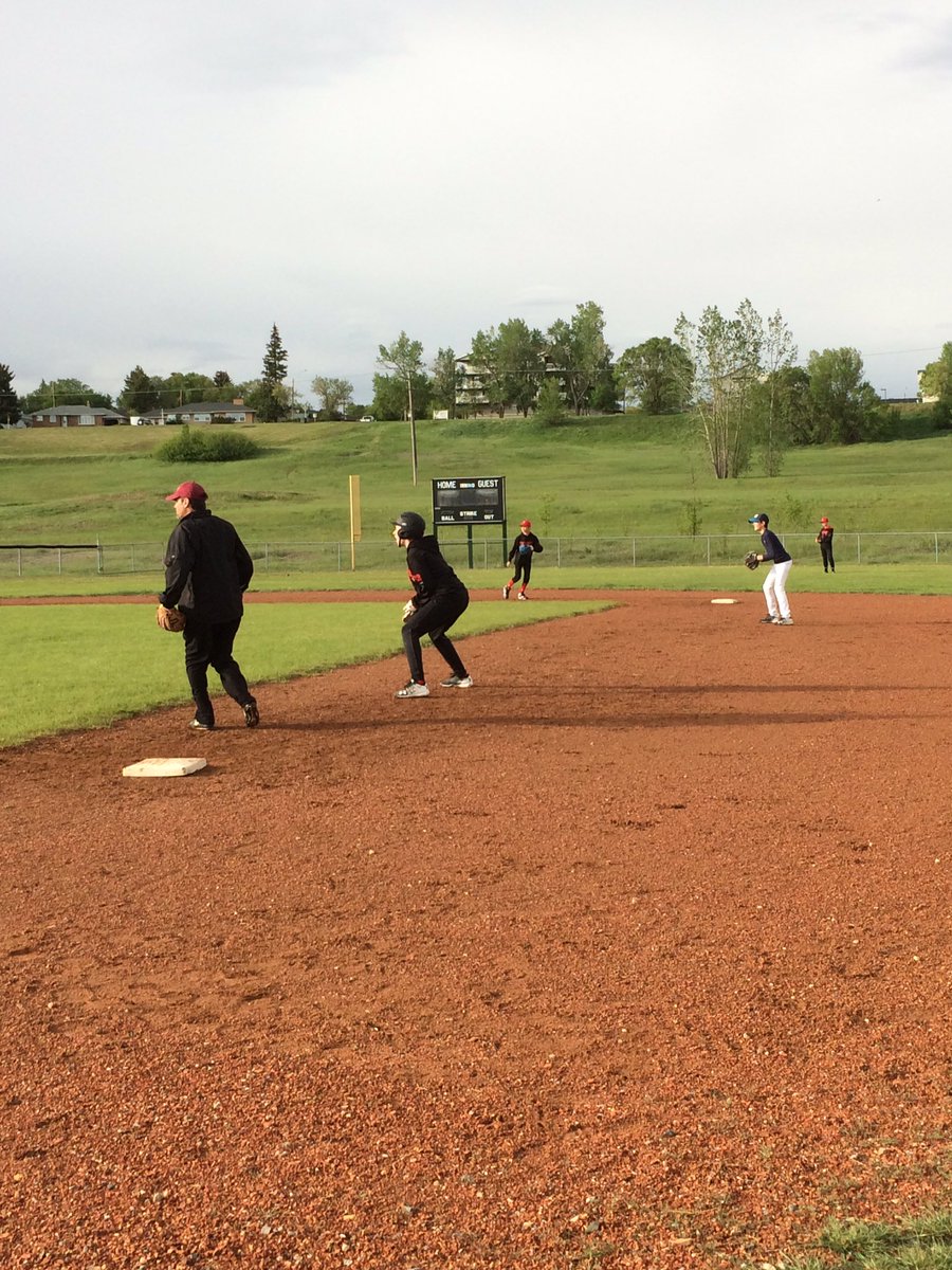 blainekovach's tweet photo. No better feeling than giving back to the game. I truely love the position I have with Estevan Minor Baseball. #growingthegame https://t.co/BfYITEO3uo