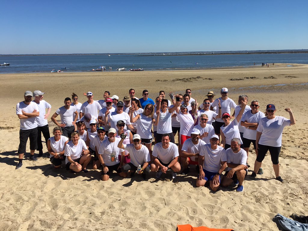 ClaudeDeriauR's tweet photo. #1 Challenge d'aviron inter-entreprise @FFSEAquitaine .7 équipes, 45 rameurs. Convivialité et bonne humeur. En mode Vice-président. https://t.co/lPKlEtiwMv