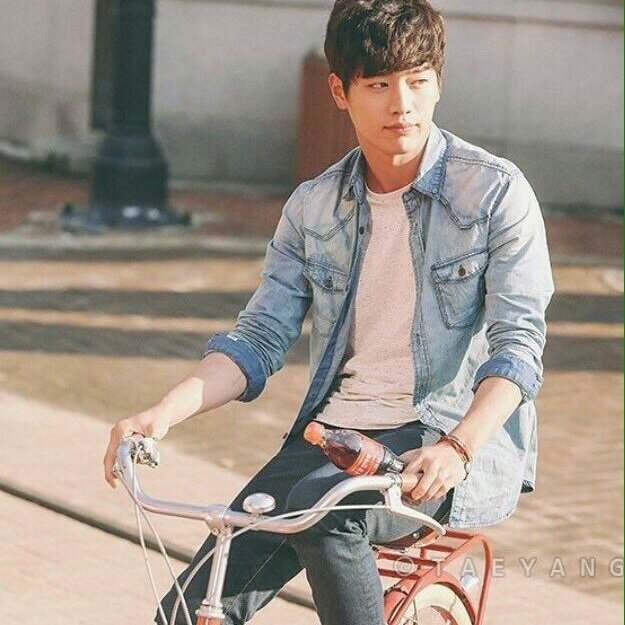 kangjoonsoe's tweet photo. #NewProfilePic for @KRACTS_EVENT 
best summer is can playing arround on sunny day like this 🌞 https://t.co/3qUQsavYsk