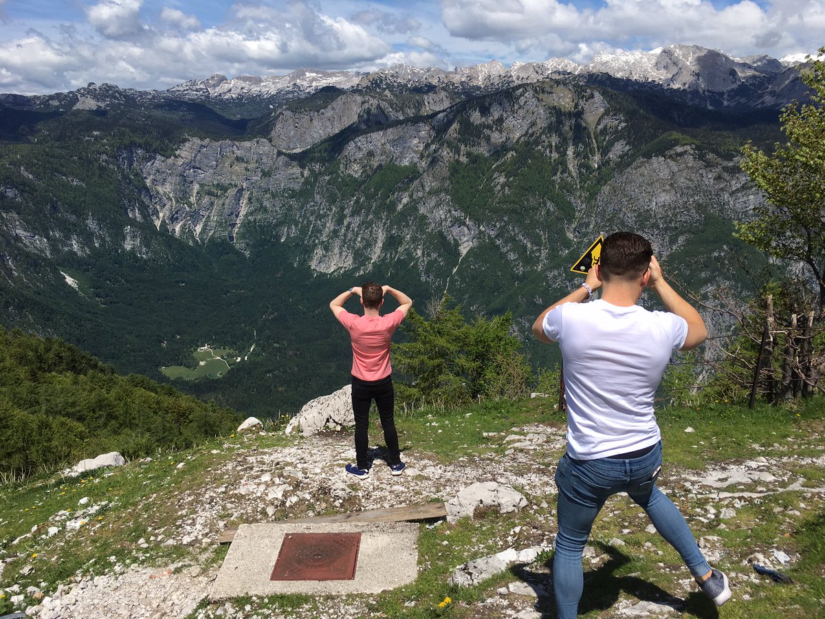 SloveniaInfo's tweet photo. The @pinkweekeu guides travellers across Slovenia, introducing top sights and unique culinary experiences. #PinkWeek2017 #ifeelsLOVEnia https://t.co/CH3drGUzXK