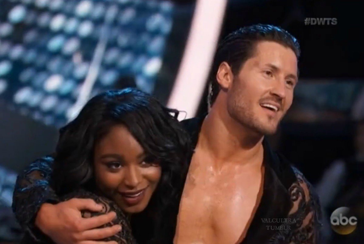 valcultra's tweet photo. #TeamValMani https://t.co/REJzBVgsHI