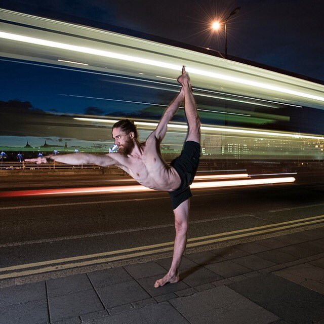 TheYogaQuarter's tweet photo. Sometimes life can move so fast you can't even see what's passing you by. Slow things down.
https://t.co/29k3xilT1a
#standingbowpose https://t.co/25LagWjIbv