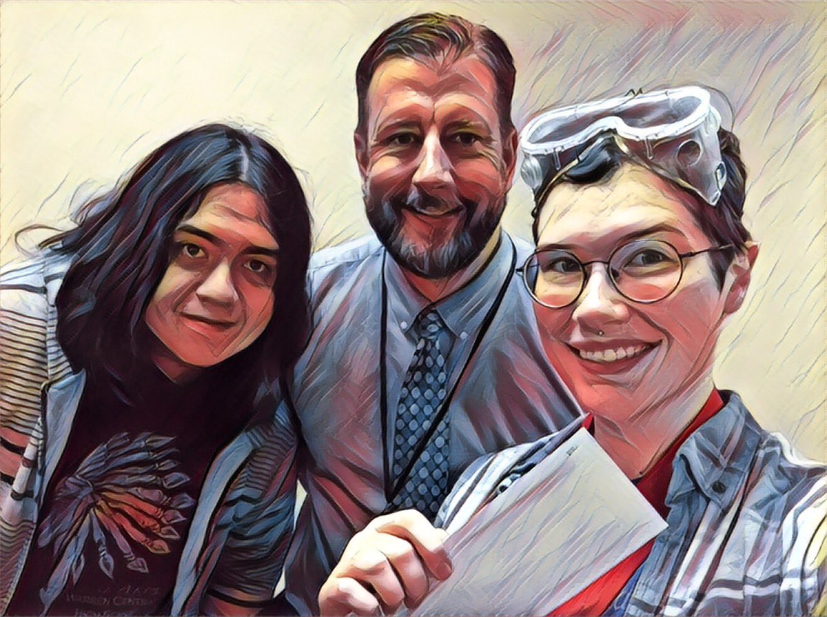 WCHS_FINEARTS's tweet photo. 2 CREATIVE warriors #destini17 #xavier18 recipients of the Andrea Zentz Scholarship @WCHSMEDIAPLEX  @WCHSNAHS @wcphotoclub @APstudioWCHS https://t.co/NbIMbZo9JH