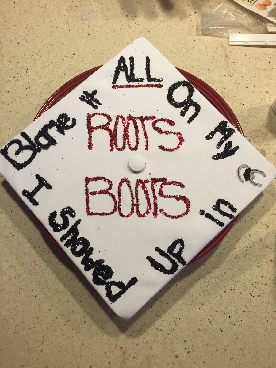 middlepaxton's tweet photo. In honor of graduation week, happy 1 year of being graduated🙏😍🎉 #gradcap #bestfriends #mylove #classof2K16 https://t.co/eut13wkde4