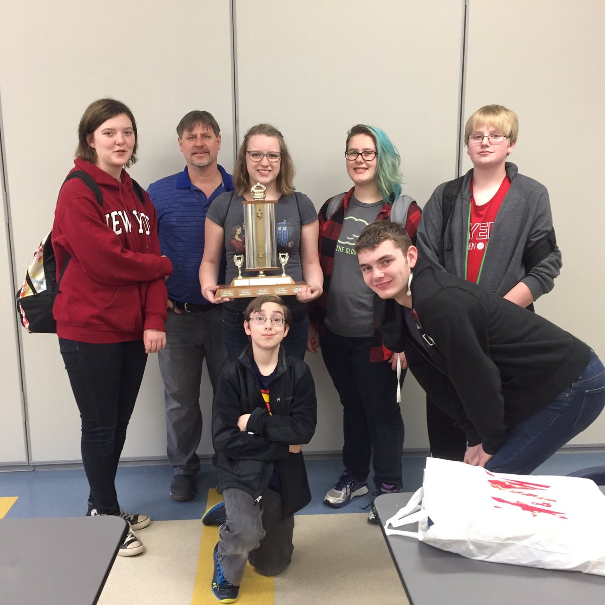 KBolly21's tweet photo. Congrats to our @BDSSBucs intermediate school reach team!!! Winners of the Niagara School Reach Championships! 💛💚👊🏻 https://t.co/KYA87mtYTk