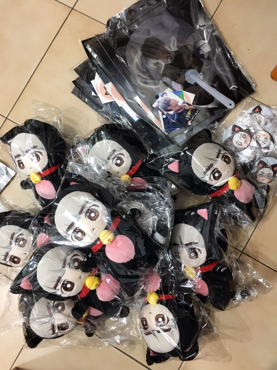 staycool_gold's tweet photo. The lovely 툥냥이 dolls are safely arrived!!! @tyongcat71 Thank you so much!!!😍💕 https://t.co/XKWi8IADRG