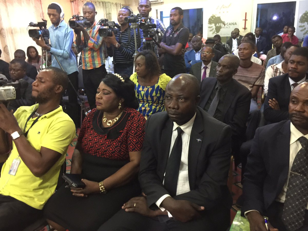 DSESANGA's tweet photo. Le CONGO se meurt.La crise du Kasai est d'abord un scandale de l'Etat congolais. https://t.co/PWWcUioPXQ