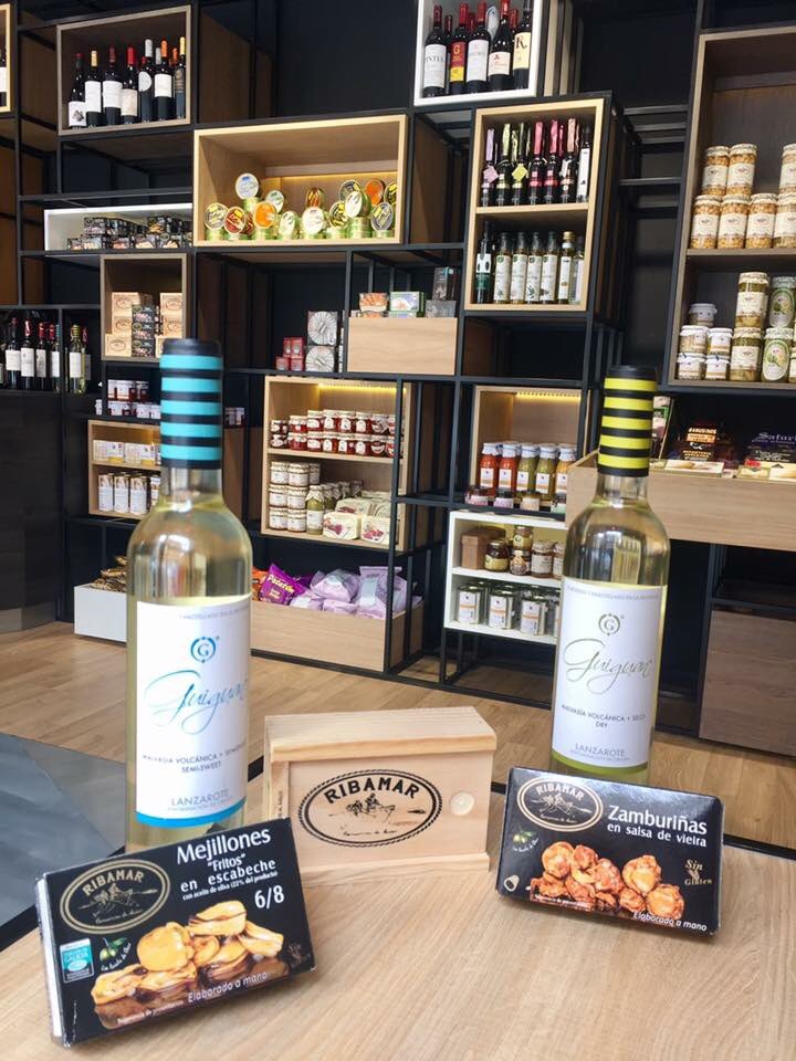 RibamarConserva's tweet photo. "Vianda Gourmet" de Gran Canarias.    ¿Te apetece esta noche un picoteo?  Un vino exclusivo. ¡ y nuestras exclusivas Ribamar Conservas! https://t.co/jZ3RuppC8U