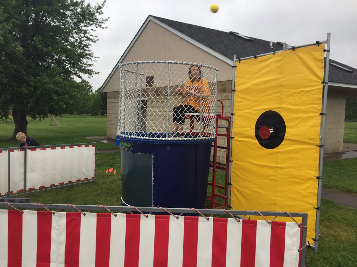 MrsKehrier's tweet photo. Dunk tank! Will dunked Profe! #gurneyFD17 #cfevs https://t.co/AuAd5Bgu3S