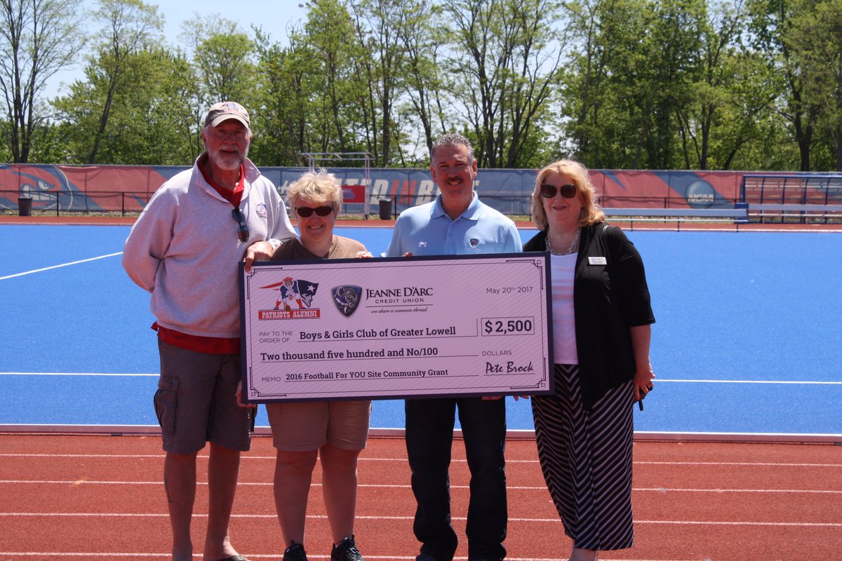 jdcreditunion's tweet photo. Great turnout for #FootballForYOU in #Lowell #MA on May 20! Sign up for #Nashua #NH June 16, 2017 https://t.co/TUv5jFLBum @NEPAC https://t.co/Yld1WXK2QI